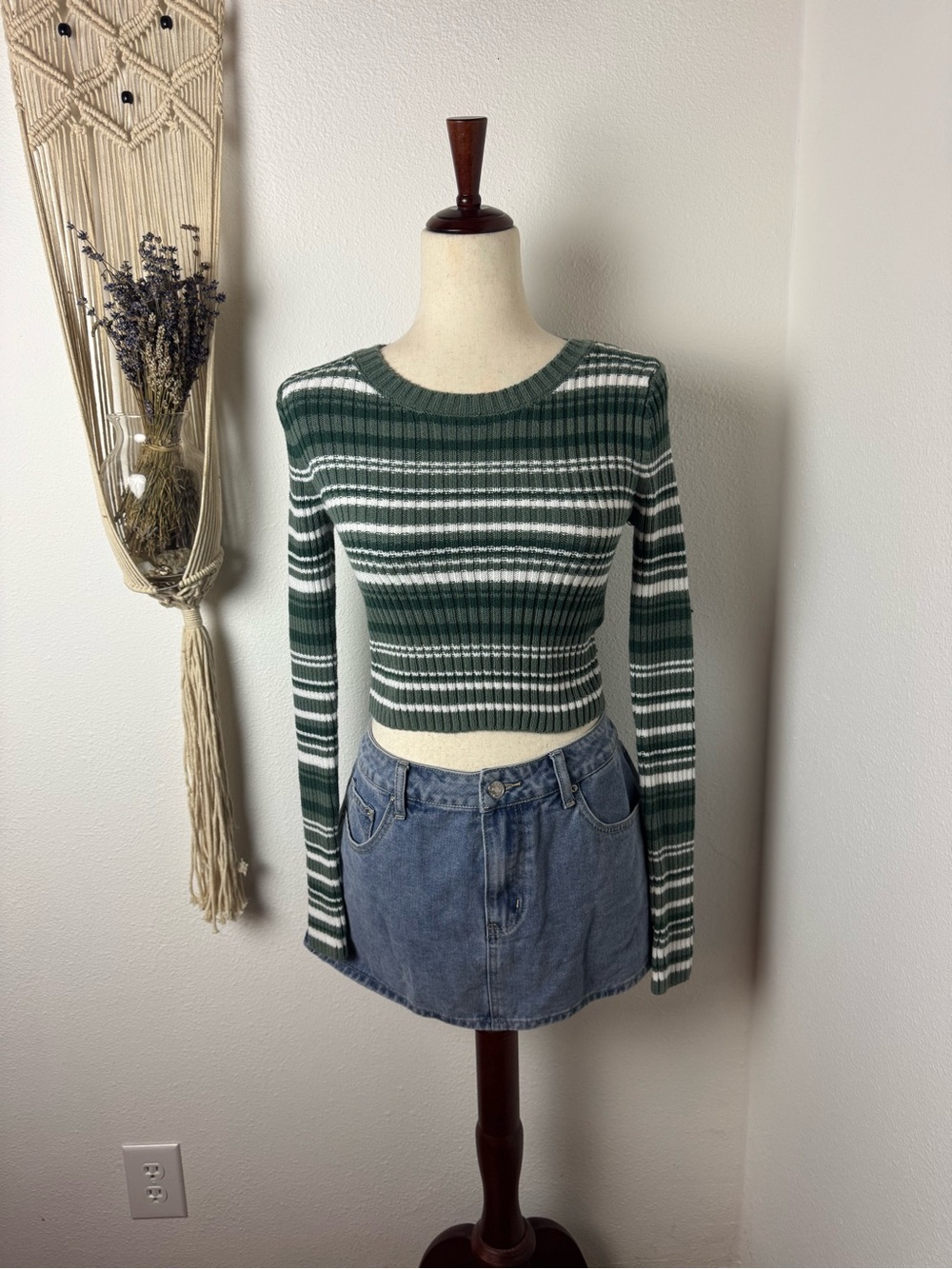 Hollister Green and White Ribbed Striped Crop Sweater